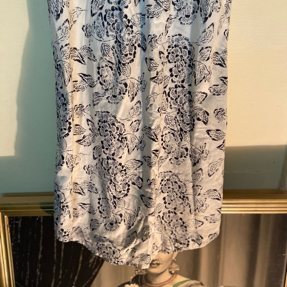 Banana Republic Dress.Size - M - Bust 34B - 35. - Picture 9 of 10